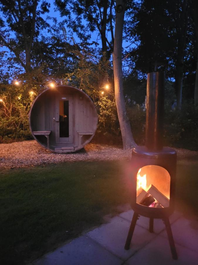 Retro Chic Wellness Met Hottub & Sauna Ewijk 外观 照片